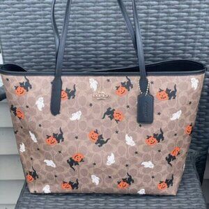 NWT Coach City Tote In Signature Canvas With Halloween Print CW450